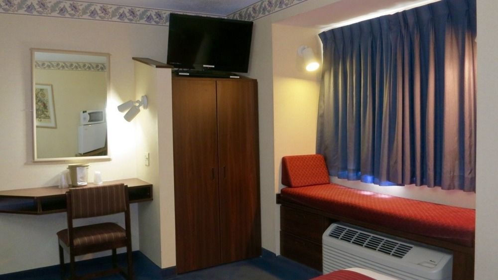 Hotel 6-streetsboro, Oh