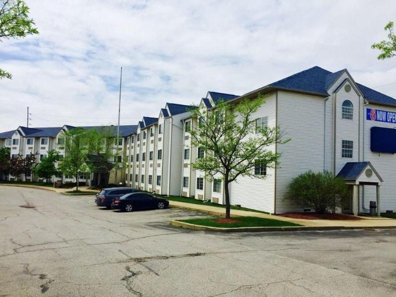 Hotel 6-streetsboro, Oh 2*